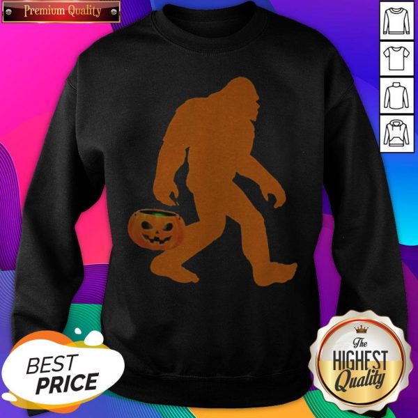 Awesome Bigfoot Pumpkin Halloween Costume SweatShirt